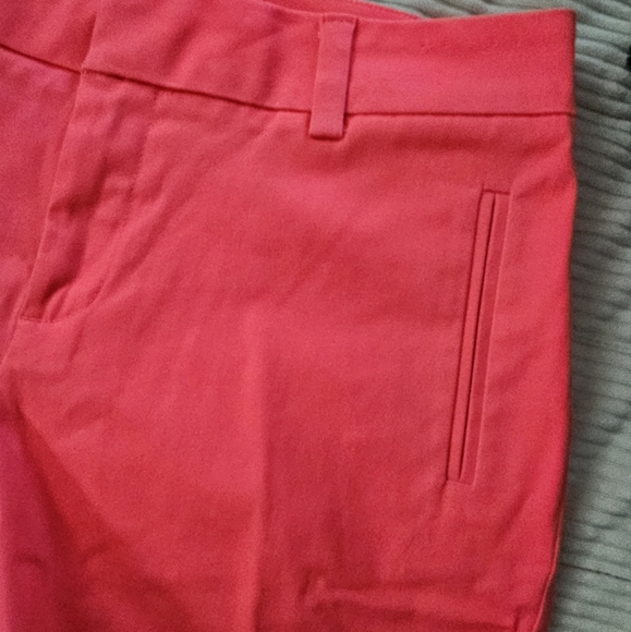 a.n.a Women's Bright Pink Twill Shorts Size 10 - Picture 2 of 8